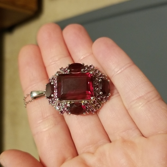 Sterling silver pendant on a sterling silver chain - Picture 4 of 6